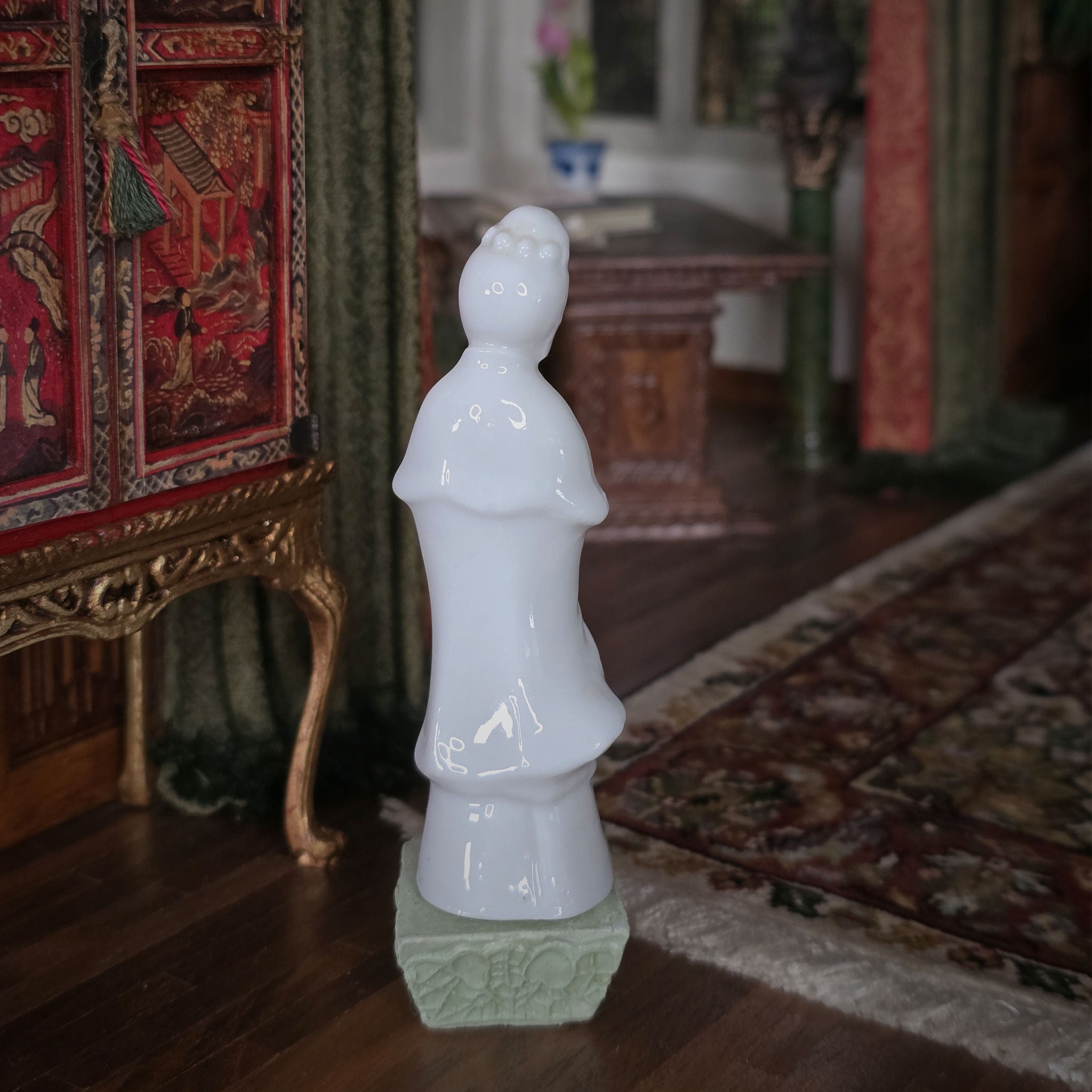 Porcelain Guan Yin Goddess of Compassion Statue Asian Zen Garden Home Decor