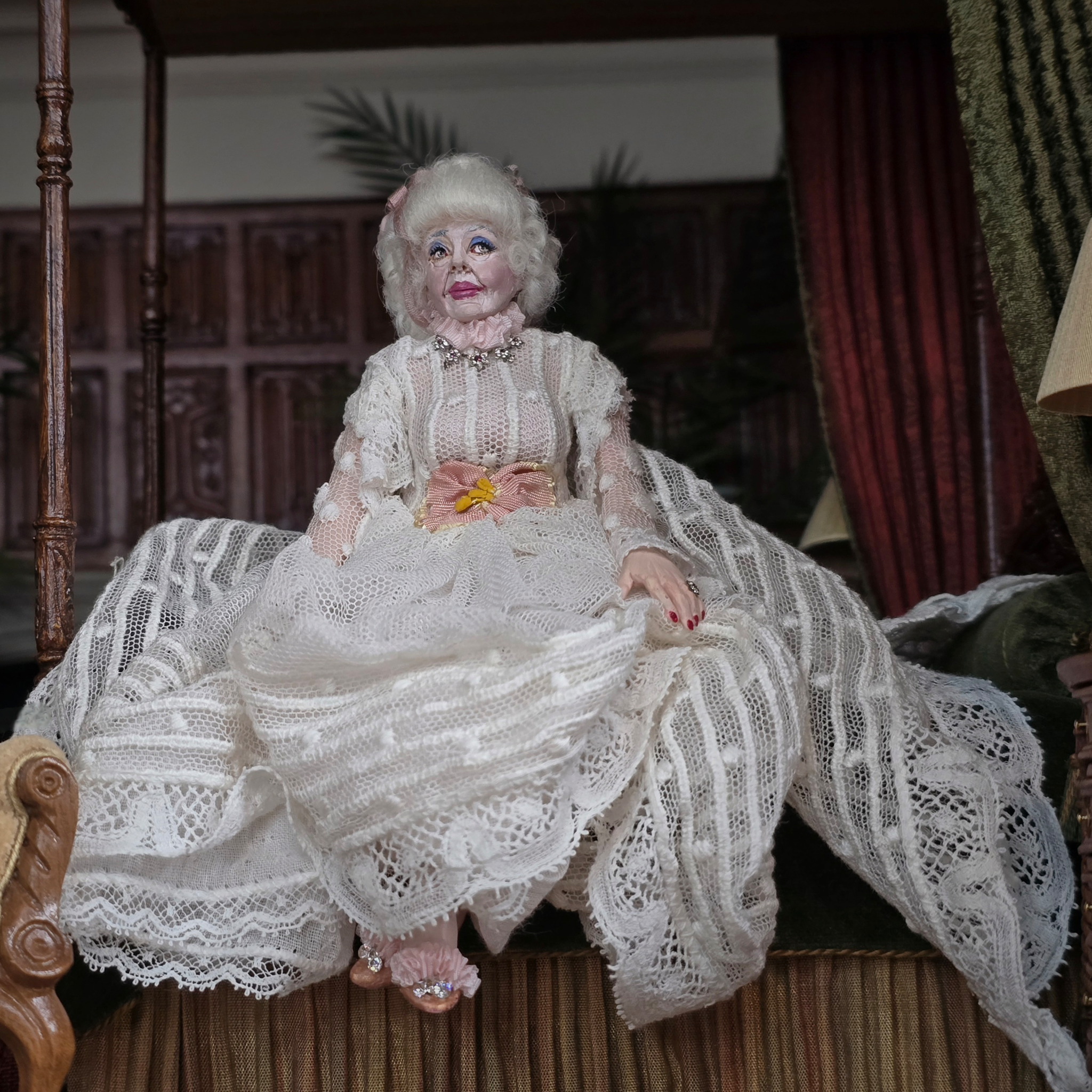 Aging Star Dolly Darling Original Marcia Backstrom Sculpted Clay Dollhouse Doll