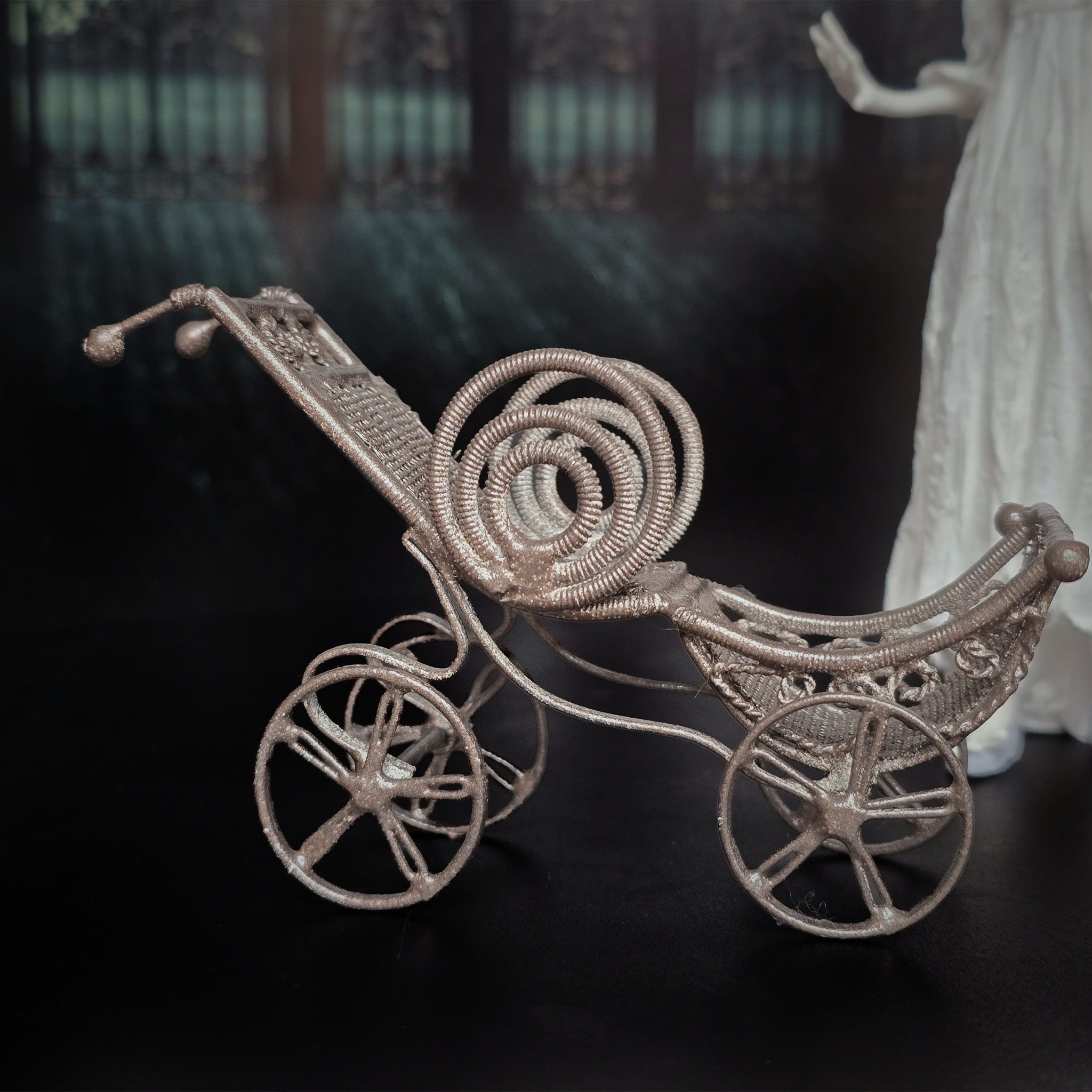 Victorian Doll Antique-Style Wire Mesh Miniature Baby Pram Carriage with Brass Finish