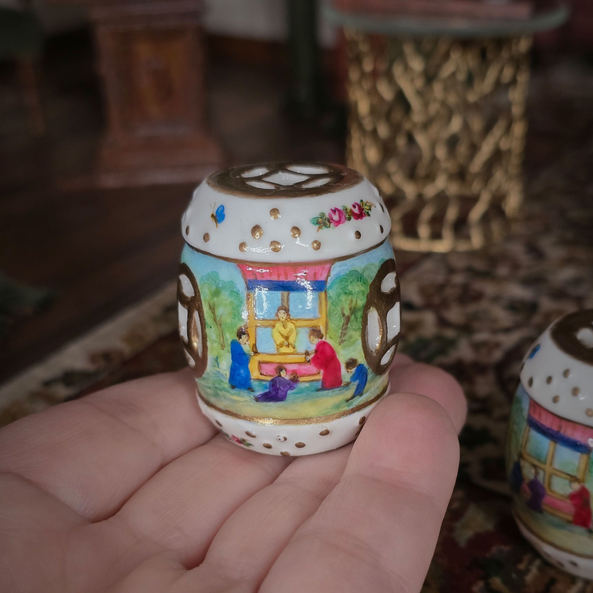 Hand Painted Gilt Chinese Porcelain Chinoiserie Drum Garden Stools Seats