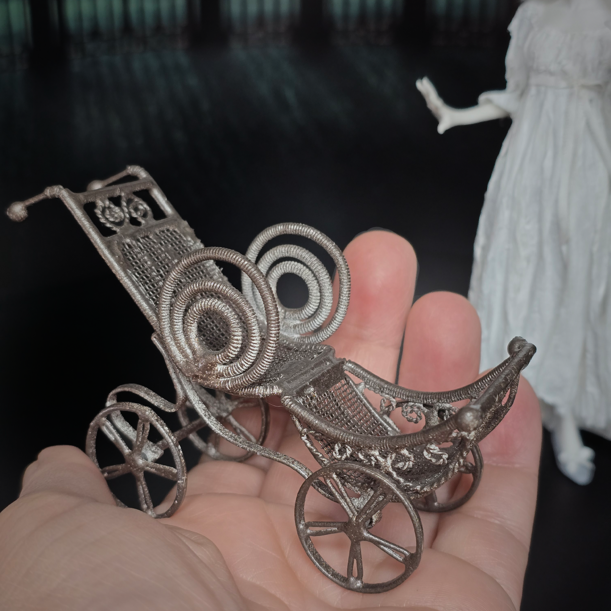 Victorian Doll Antique-Style Wire Mesh Miniature Baby Pram Carriage with Brass Finish