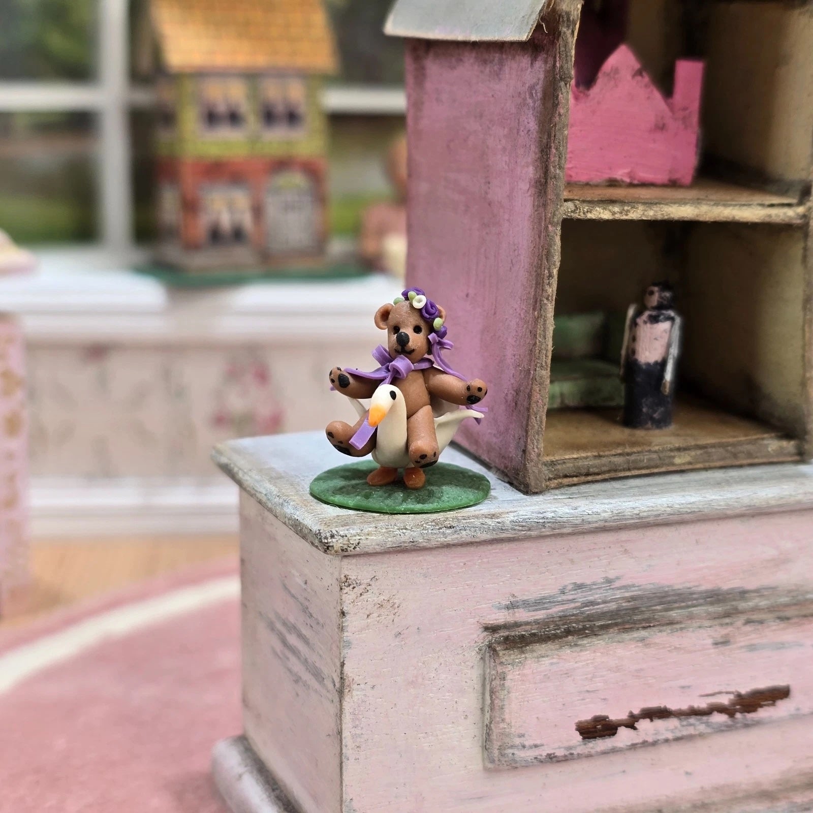 Artisan Mother Goose Teddy Bear Sculpture Dollhouse Shelf Sitter Toy