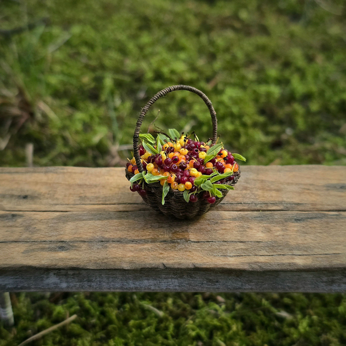 Gosia Suchodolska IGMA Artisan Miniature Wild Woodland Berry Basket Exclusive