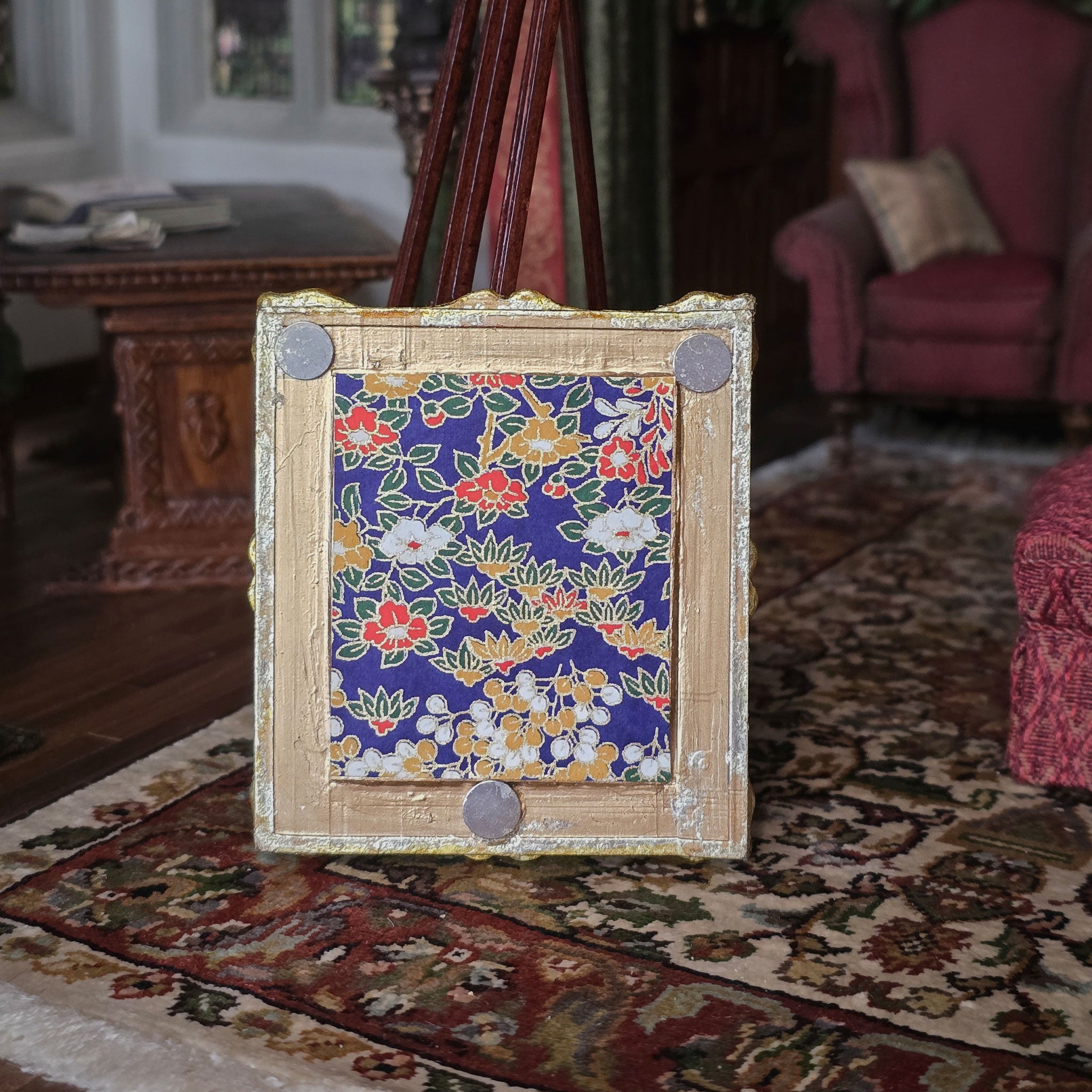 Decorative frame back with floral pattern 