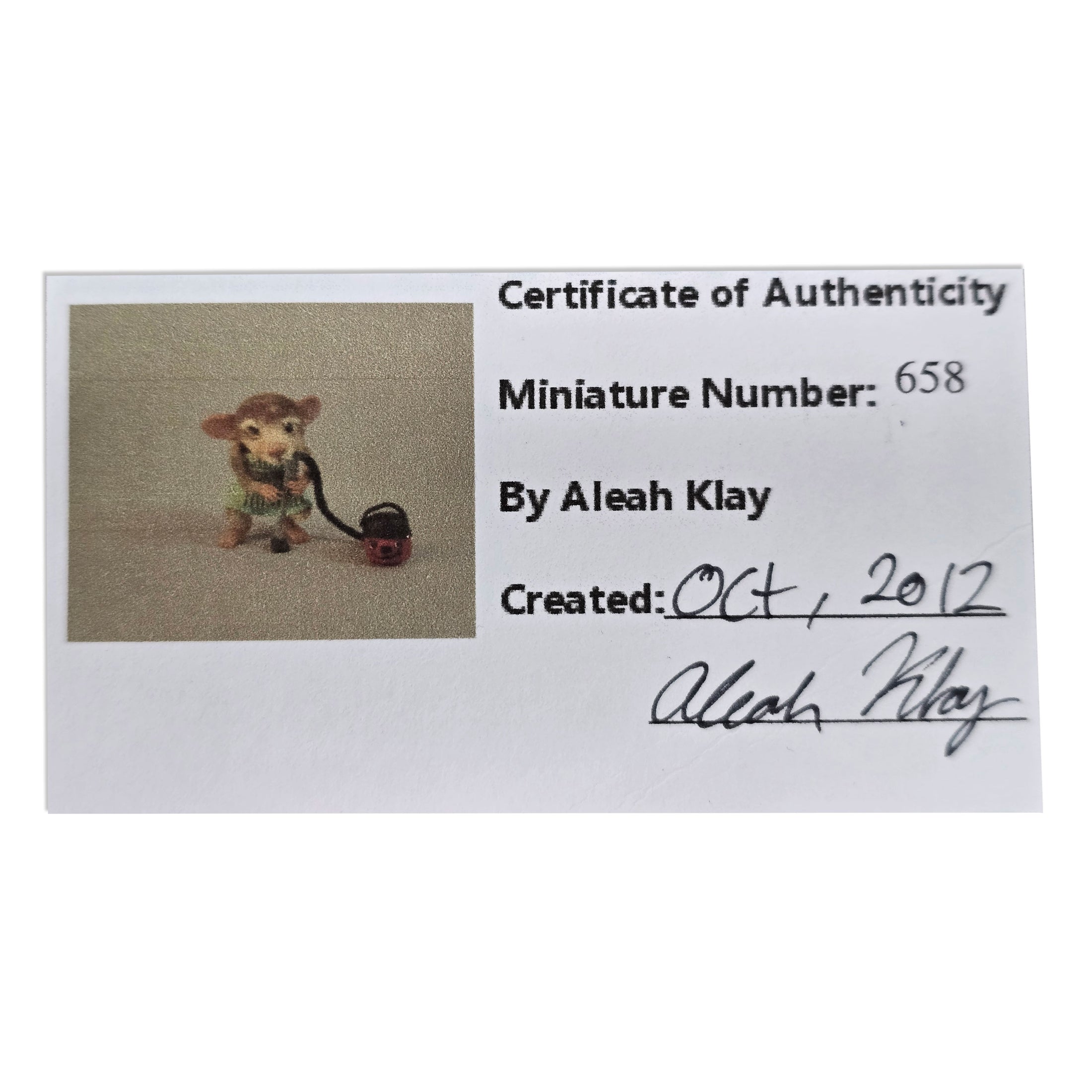 Aleah Klay Housekeeping Mouse with Vacuum OOAK 2012