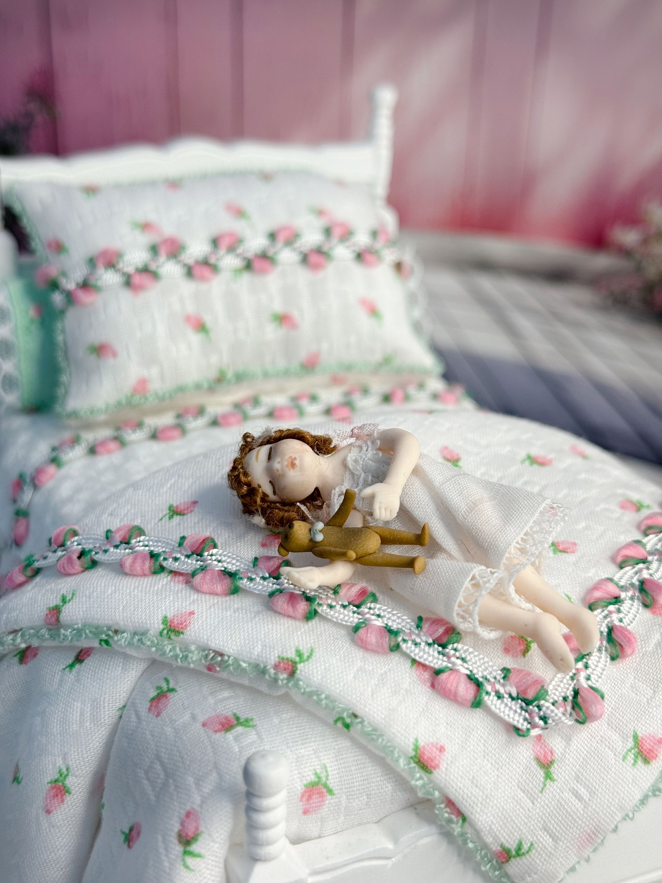Almudena Gonzalez Spain Clay Sleeping Little Girl Doll w Pillow & Teddy Bear, laying on bed