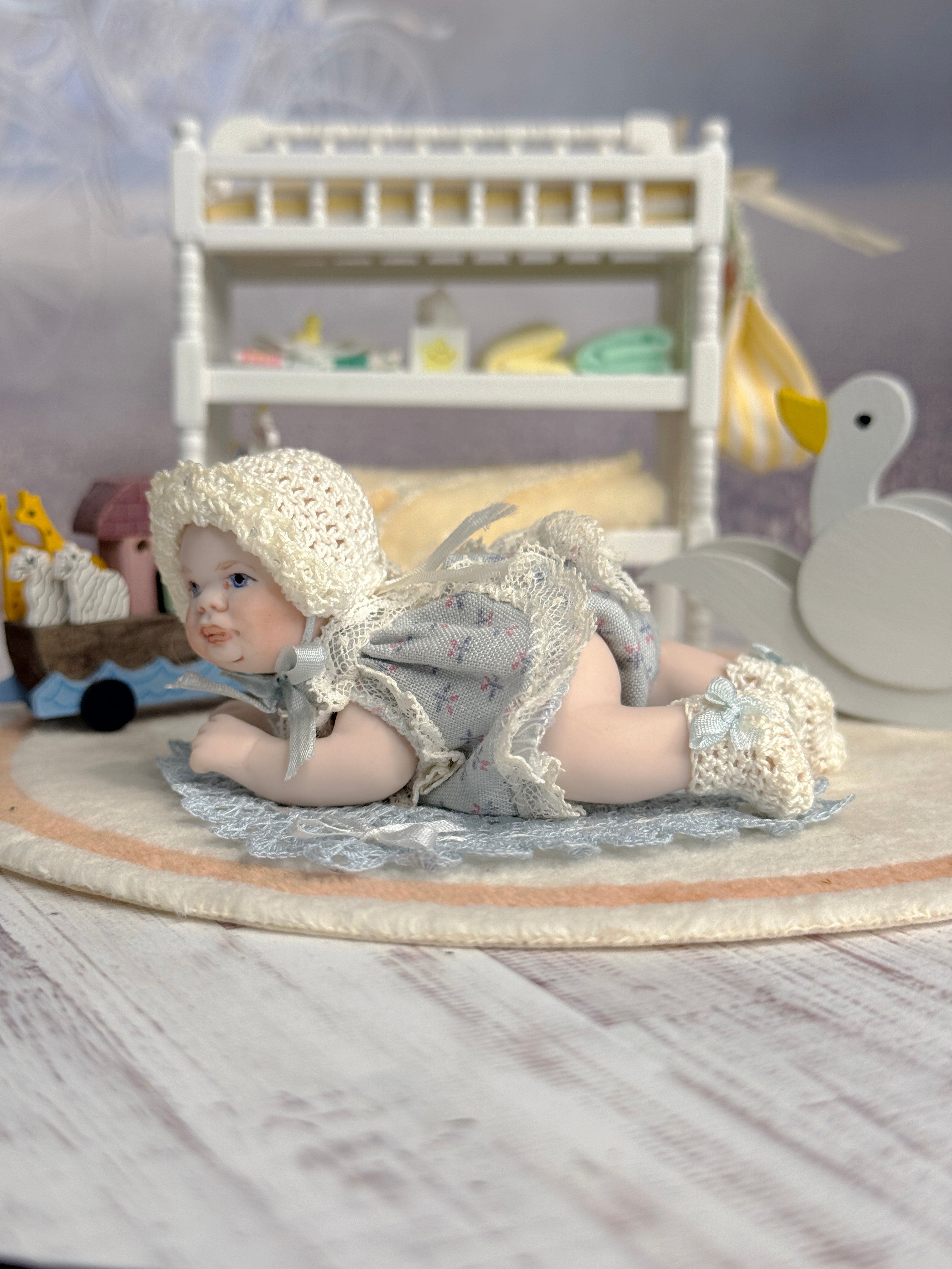 1:6 Maree Massey Baby Girl RARE SIZE Dollhouse Doll Jointed Porcelain, left side