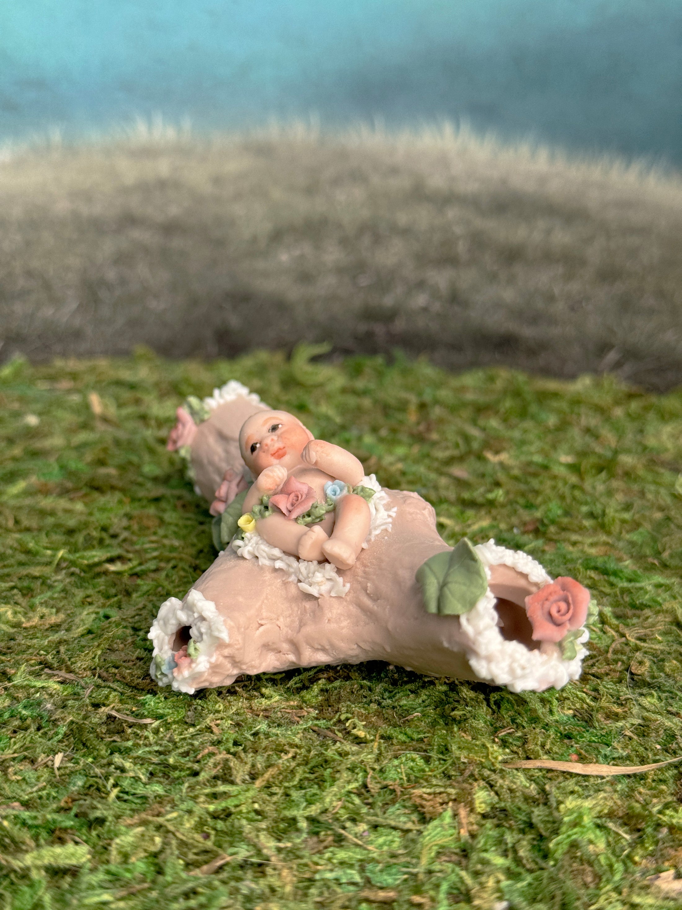 VERY RARE Maree Massey Baby in Tree Dollhouse Doll Porcelain Diorama, bottom view