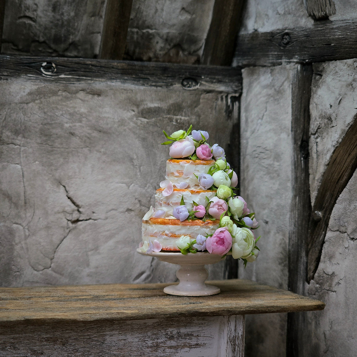 Gosia Suchodolska IGMA Artisan Pastel Floral Rustic Wedding Cake Exclusive