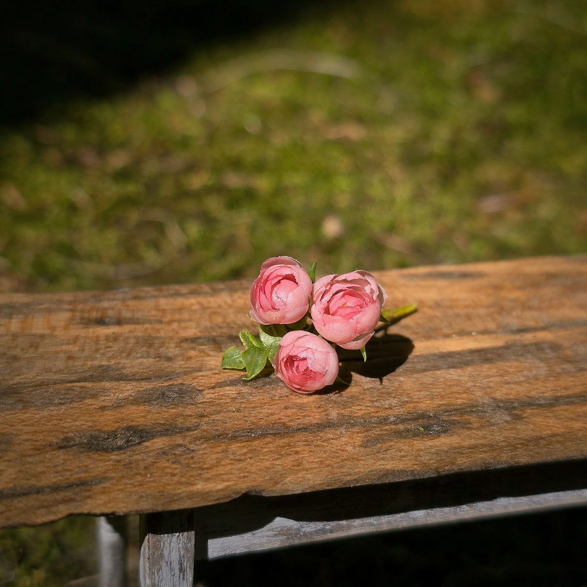 Gosia Suchodolska IGMA Artisan Miniature Pretty Pink Triple Stem Rose Arrangement Magpie Exclusive