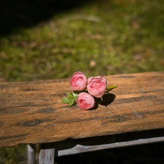Gosia Suchodolska IGMA Artisan Miniature Pretty Pink Triple Stem Rose Arrangement Magpie Exclusive
