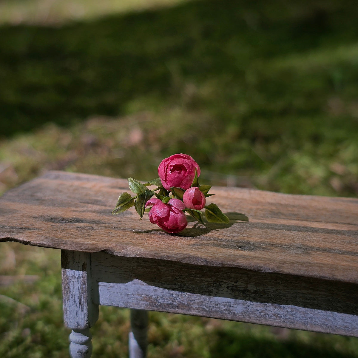 Gosia Suchodolska IGMA Artisan Miniature Deep Pink Triple Stem Rose Arrangement Magpie Exclusive