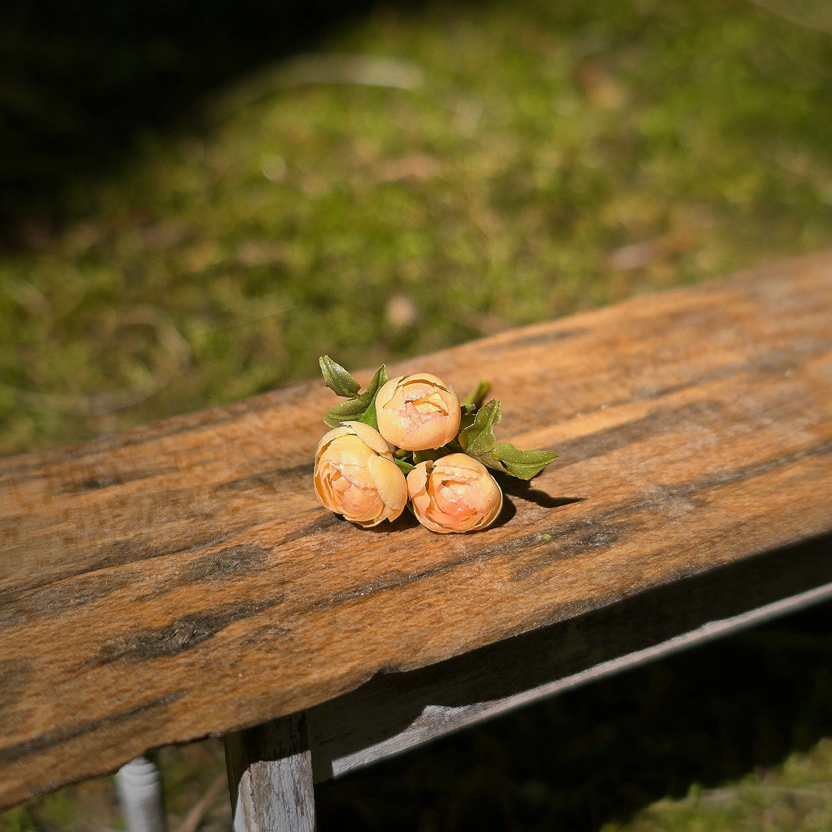 Gosia Suchodolska IGMA Artisan Miniature Peach & Yellow Triple Stem Rose Arrangement Magpie Exclusive