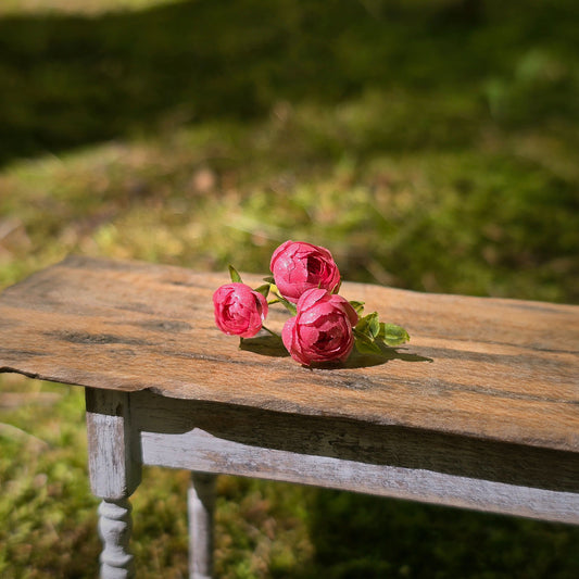 Gosia Suchodolska IGMA Artisan Miniature Fuchsia Red Triple Stem Rose Arrangement Magpie Exclusive