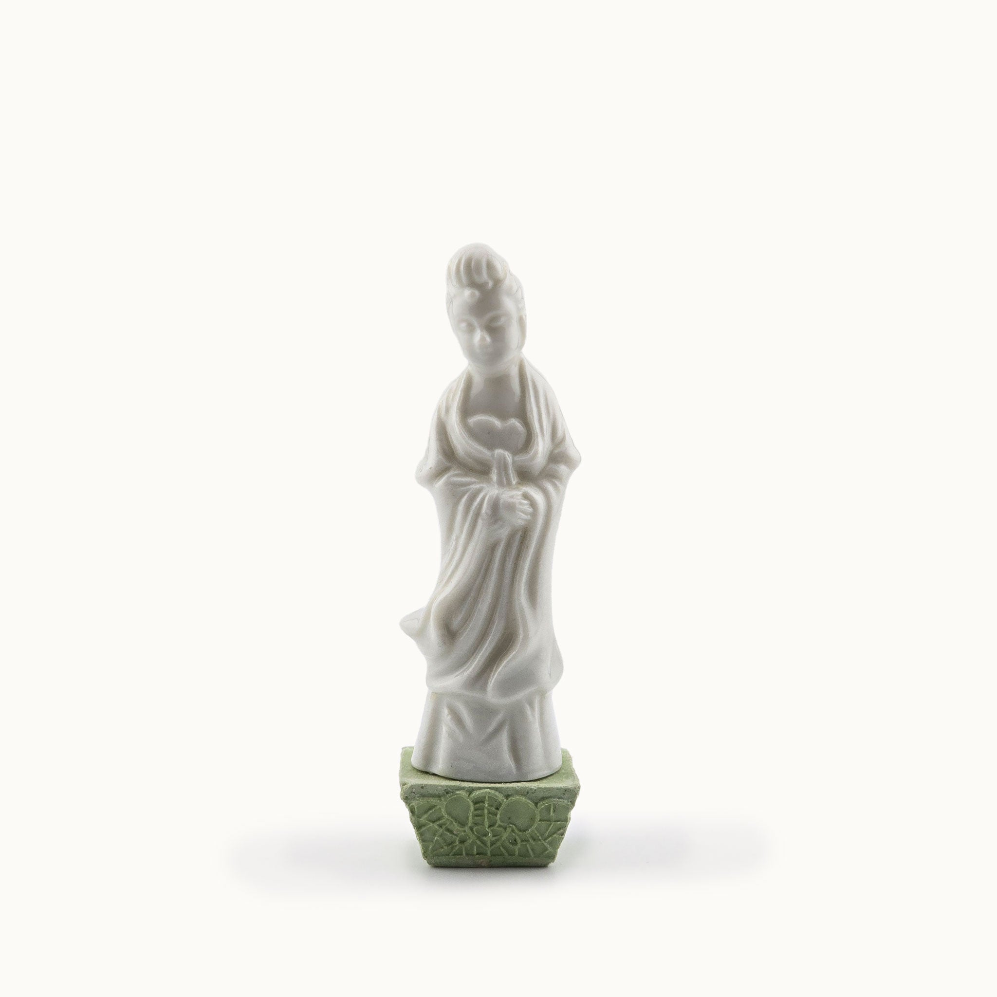Porcelain Guan Yin Goddess of Compassion Statue Asian Zen Garden Home Decor