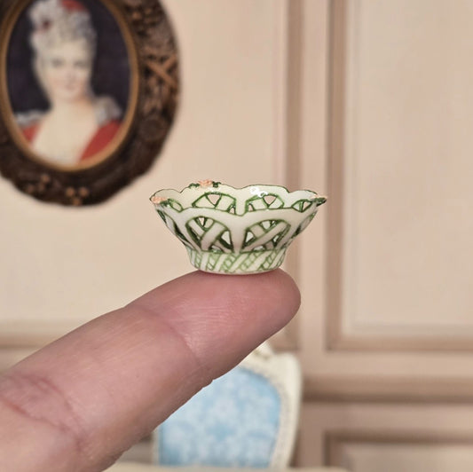 Miniature Dollhouse Jean Welch Porcelain Green Lattice Bowl 1991 Pink Flowers