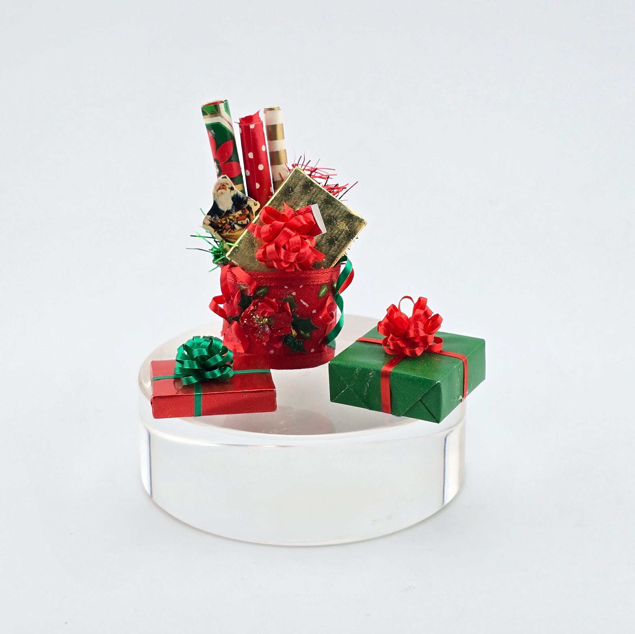 miniature red and green gifts and gift wrapping