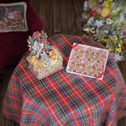 gingerbread cookie gift box and French cookie gift box on table