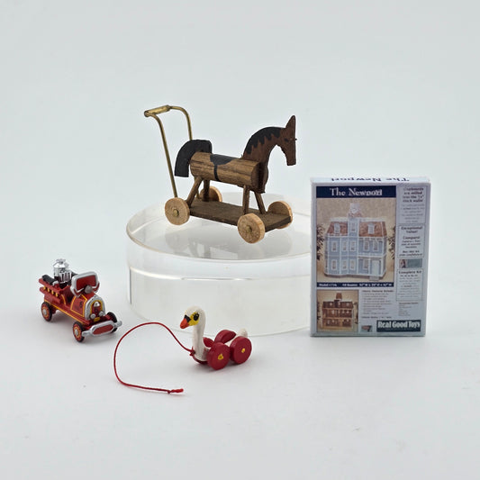 Miniature dollhouse toys group