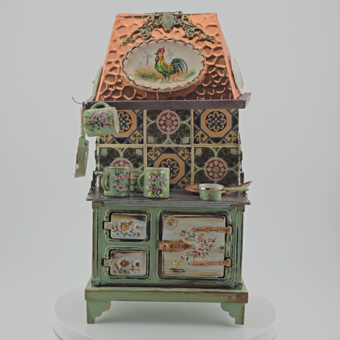Video of rooster-themed wood and metal kitchen country stove