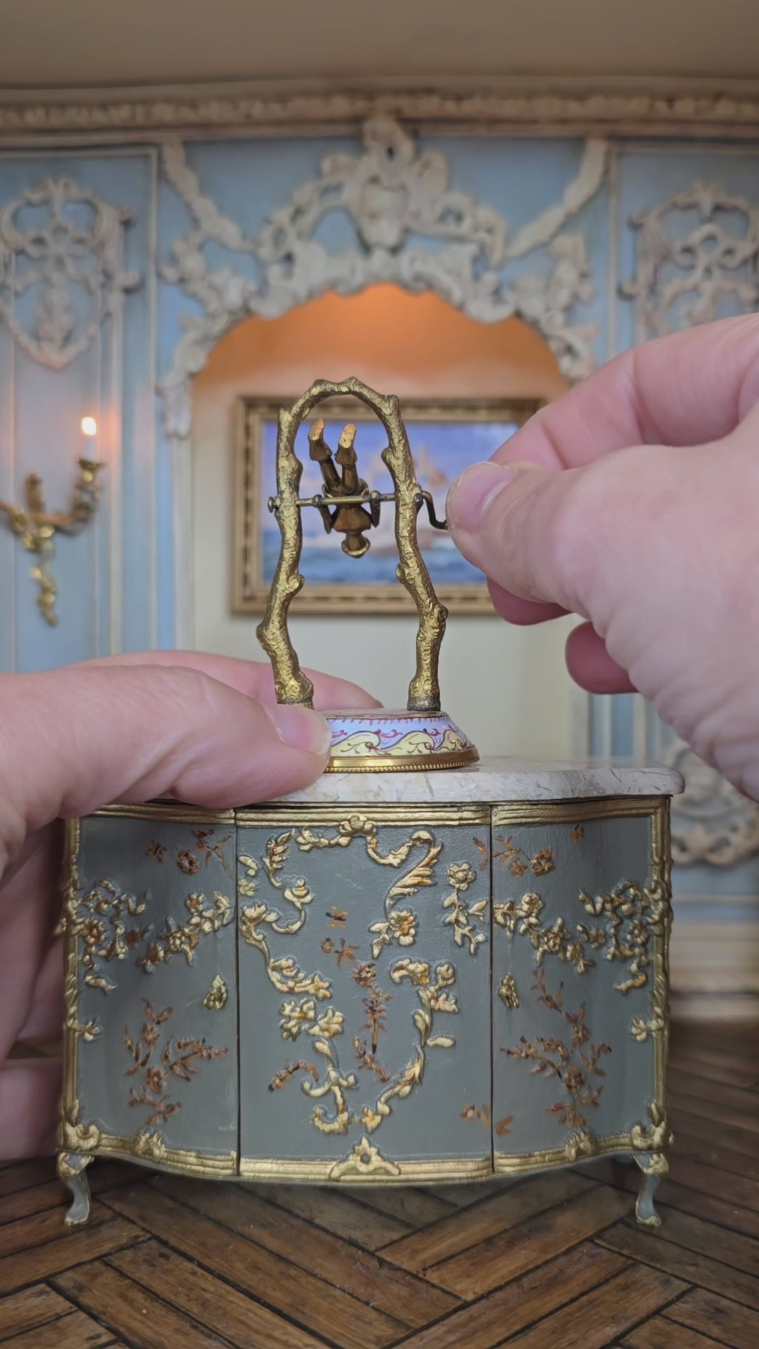 video of automata toy in miniature