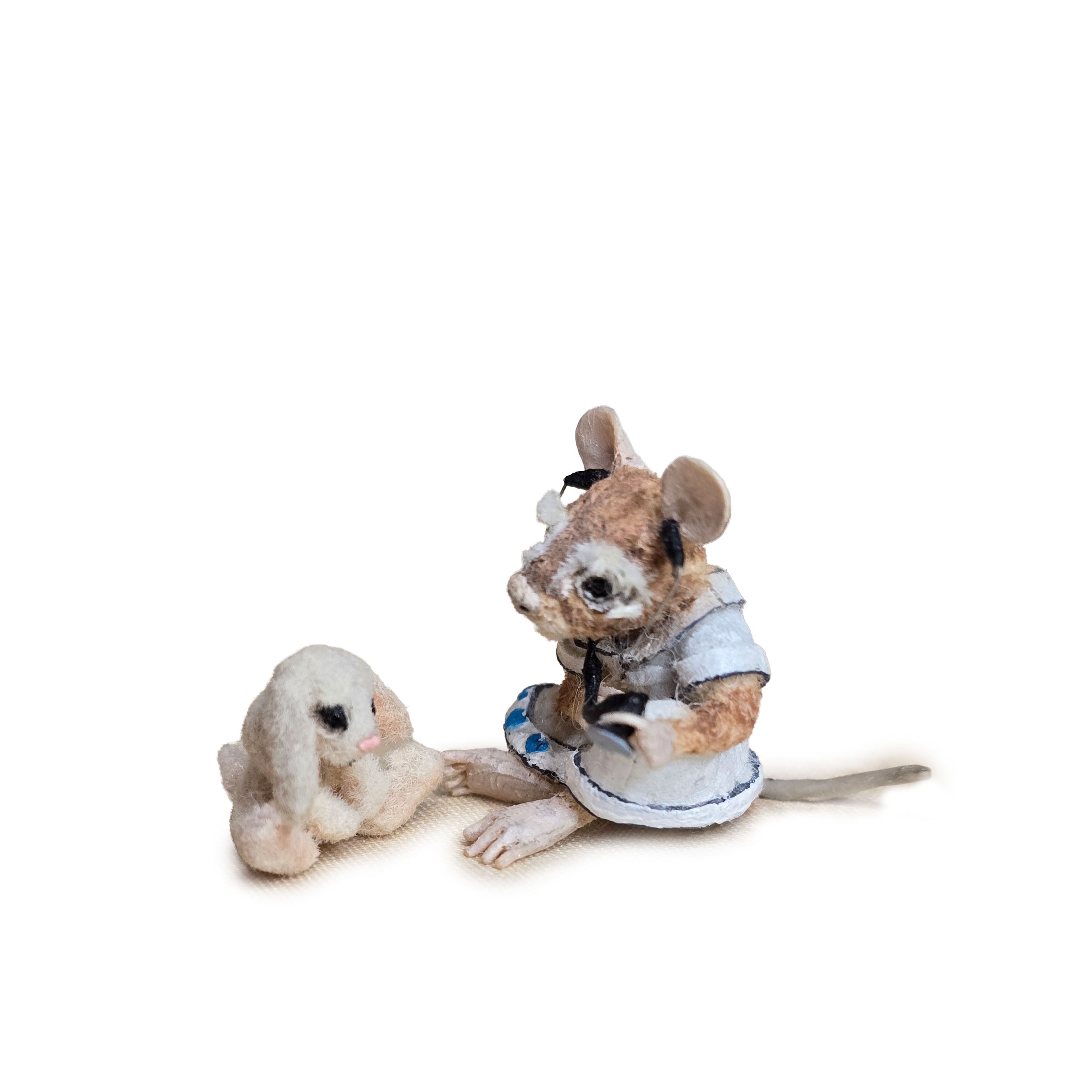 Aleah Klay “Nurse Mouse with Bunny Patient” OOAK 2015